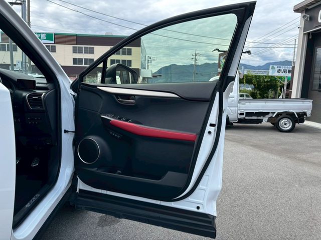 TOYOTA LEXUS NX300 AWD 2018