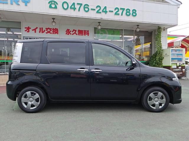 TOYOTA SIENTA 2012