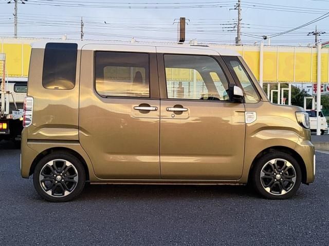 DAIHATSU WAKE 2014