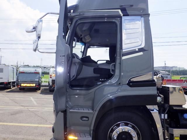 NISSAN DIESEL Quon 2019