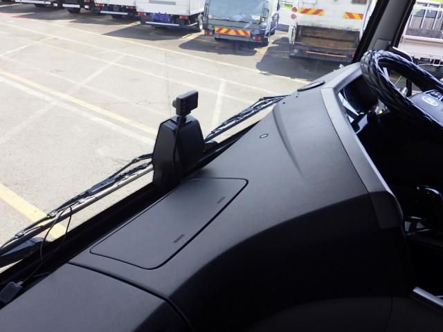 NISSAN DIESEL Quon 2019