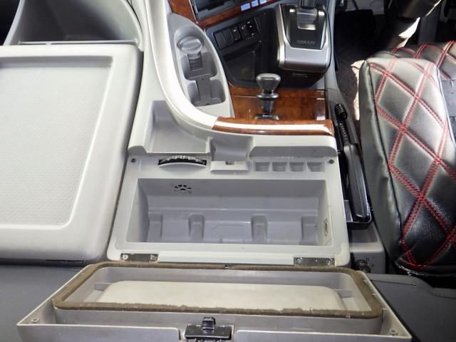 NISSAN DIESEL Quon 2019