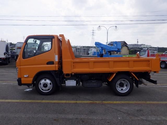 MITSUBISHI CANTER 2024