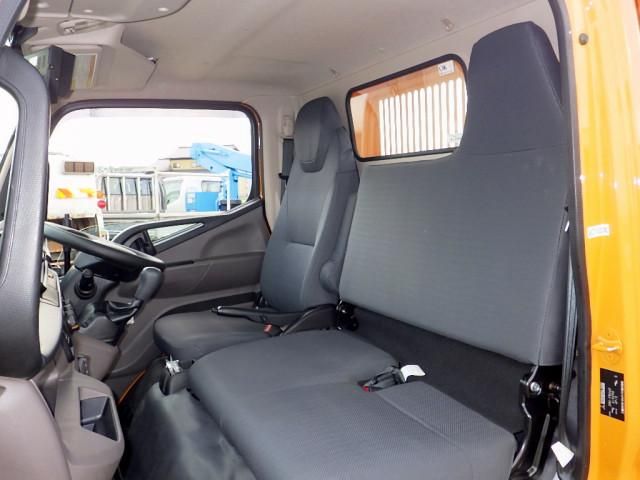 MITSUBISHI CANTER 2024