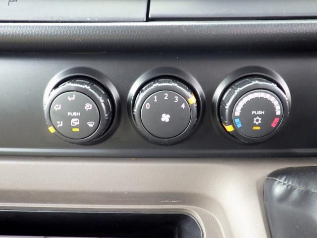 MITSUBISHI CANTER 2024