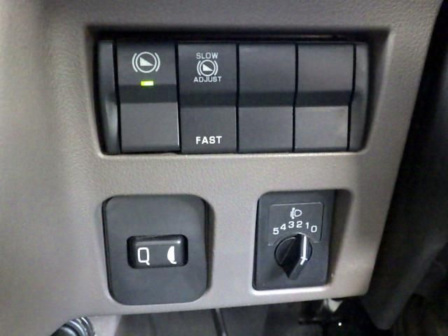 MITSUBISHI CANTER 2024