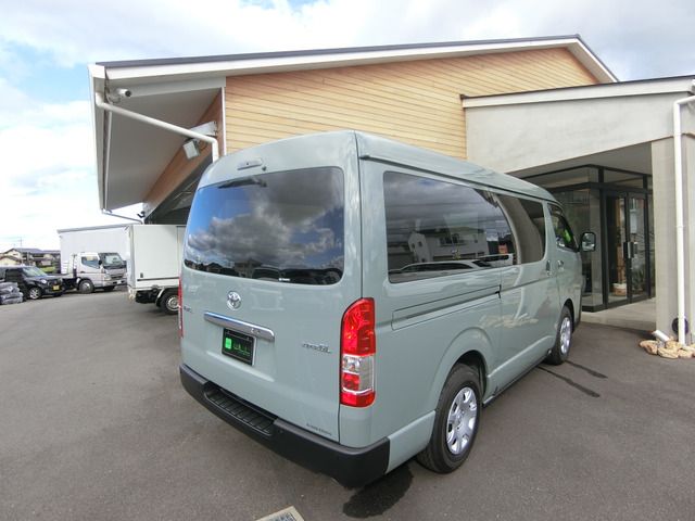 TOYOTA HIACE van 2WD 2025