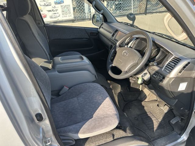 TOYOTA HIACE van 4WD 2005
