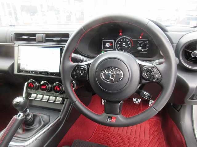 TOYOTA GR86 2023