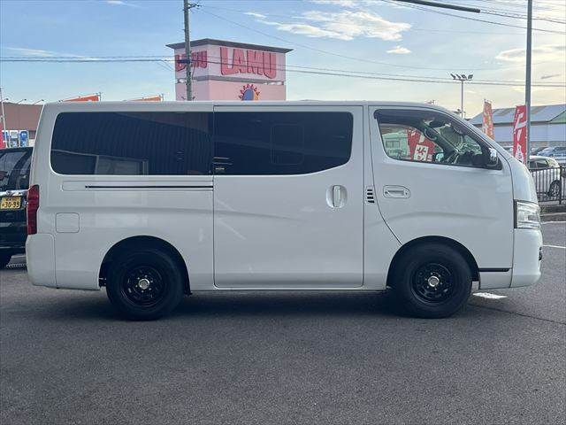NISSAN NV350 CARAVAN 2017