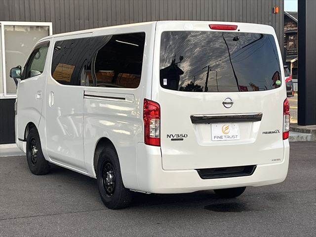 NISSAN NV350 CARAVAN 2017
