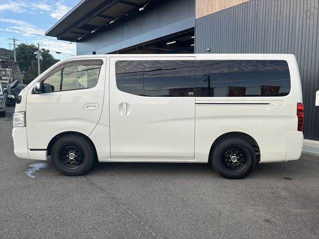 NISSAN NV350 CARAVAN 2017