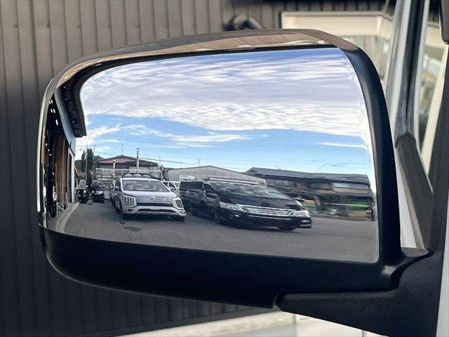 NISSAN NV350 CARAVAN 2017