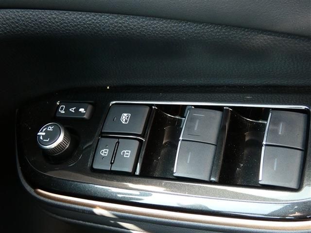 TOYOTA CROWN SPORT 2024