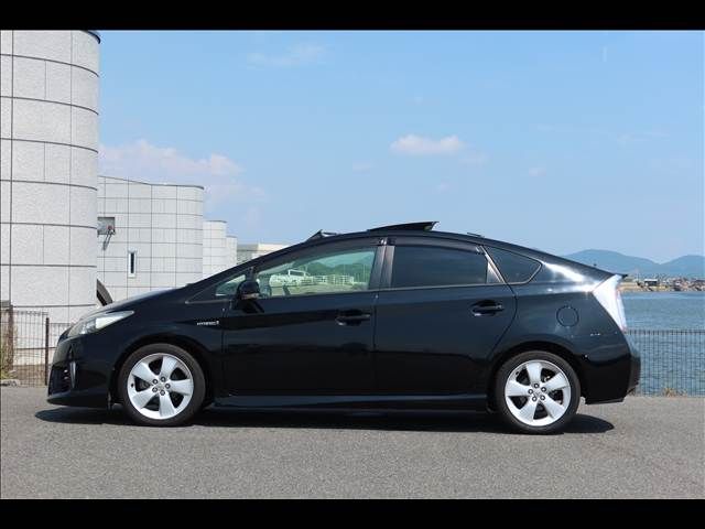 TOYOTA PRIUS 2012