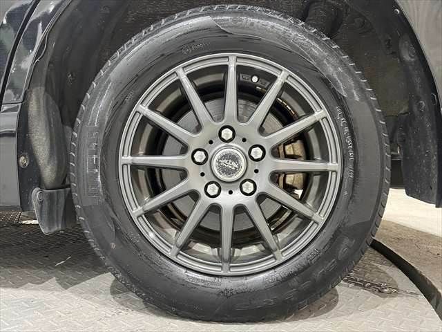 TOYOTA VOXY HYBRID 2014