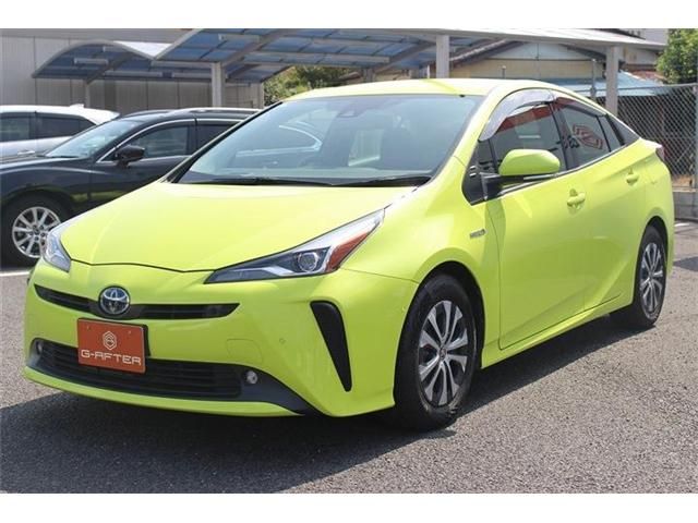TOYOTA PRIUS 2019