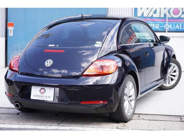 VOLKSWAGEN VOLKSWAGEN The BEETLE 2012