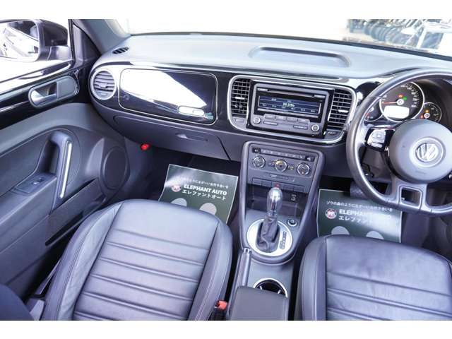 VOLKSWAGEN VOLKSWAGEN The BEETLE 2012