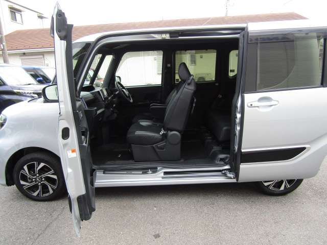 DAIHATSU TANTO CUSTOM 2021