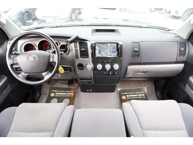 TOYOTA TANDORA 2WD 2012