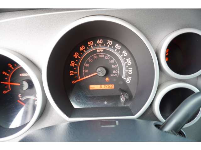 TOYOTA TANDORA 2WD 2012