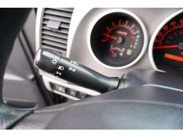 TOYOTA TANDORA 2WD 2012