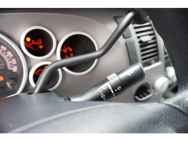 TOYOTA TANDORA 2WD 2012