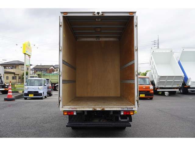 MITSUBISHI CANTER 2018