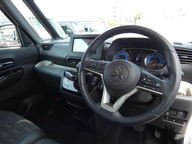 MITSUBISHI DELICA MINI 2023