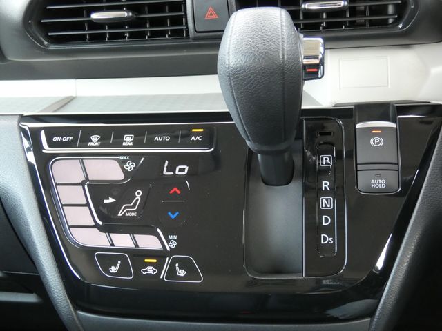 MITSUBISHI DELICA MINI 2023