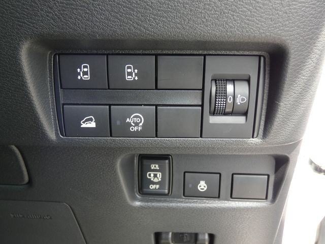 MITSUBISHI DELICA MINI 2023