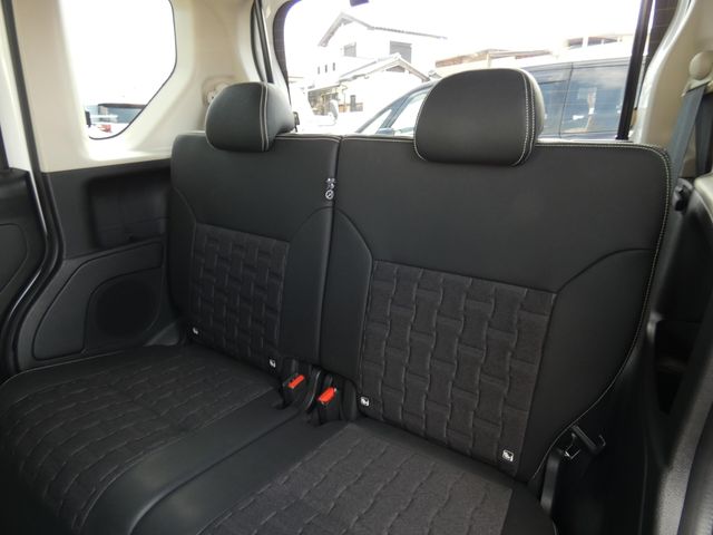 MITSUBISHI DELICA MINI 2023