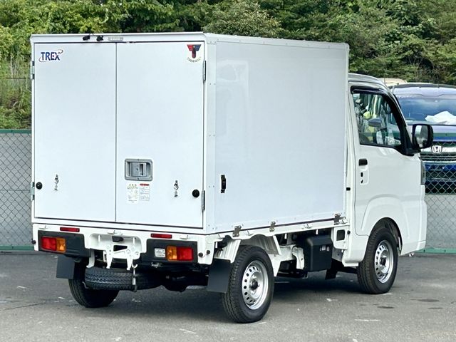 DAIHATSU HIJET truck 2024