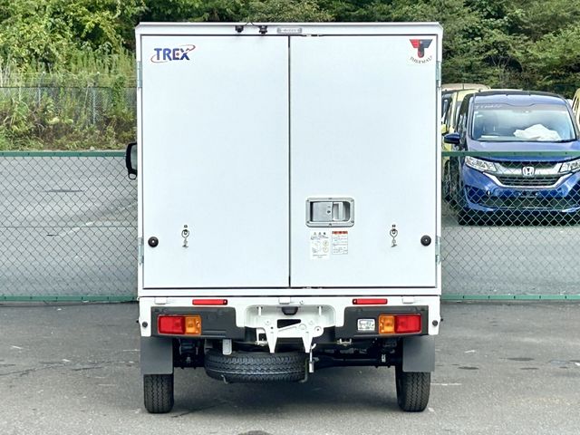 DAIHATSU HIJET truck 2024