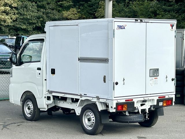 DAIHATSU HIJET truck 2024