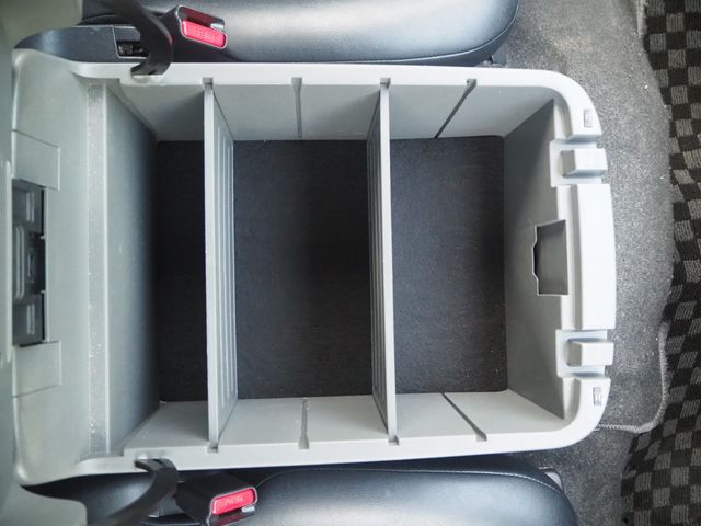 NISSAN NV350 CARAVAN 2015