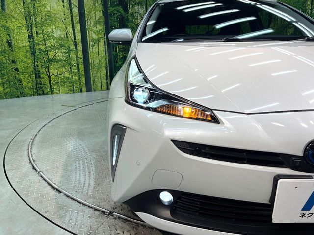 TOYOTA PRIUS 2021
