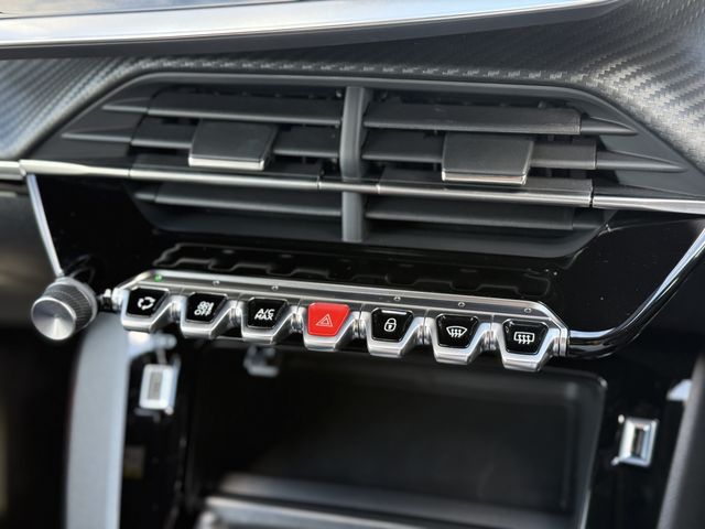 PEUGEOT PEUGEOT e-208 2023