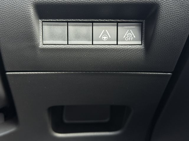 PEUGEOT PEUGEOT e-208 2023