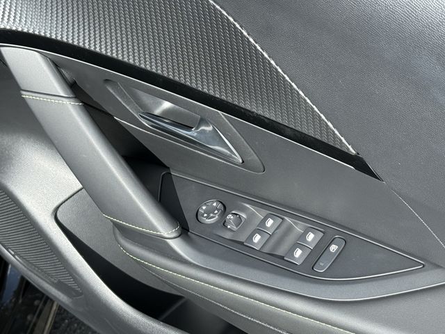 PEUGEOT PEUGEOT e-208 2023