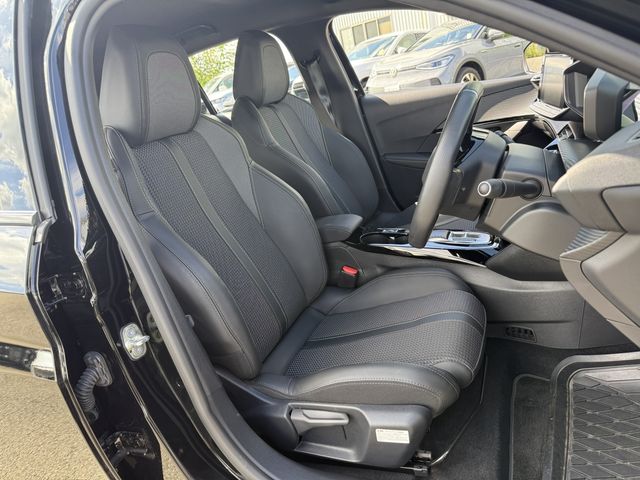 PEUGEOT PEUGEOT e-208 2023