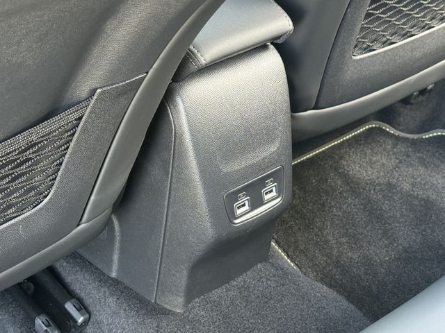 PEUGEOT PEUGEOT e-208 2023