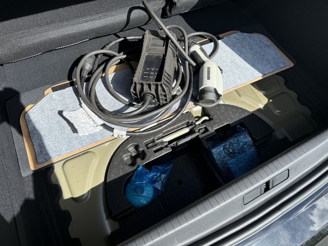 PEUGEOT PEUGEOT e-208 2023