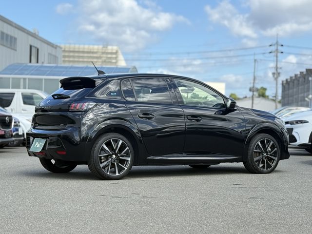 PEUGEOT PEUGEOT e-208 2023