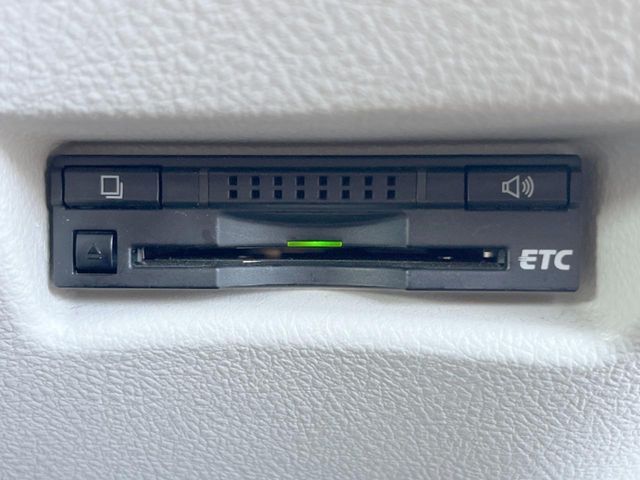 TOYOTA SIENTA HYBRID 2016