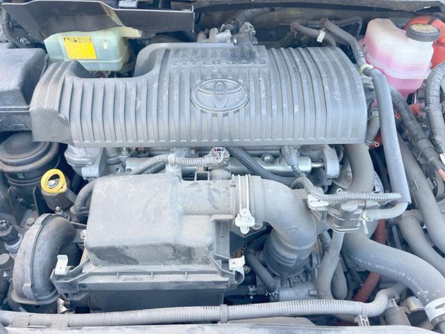 TOYOTA SIENTA HYBRID 2016