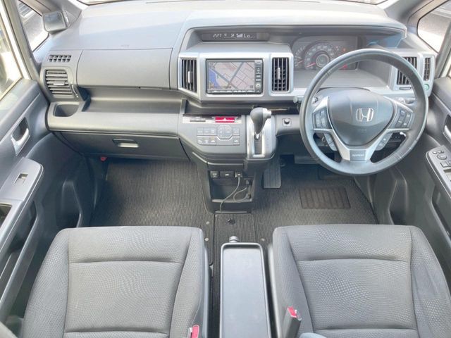 HONDA STEPWAGON SPADA 2012