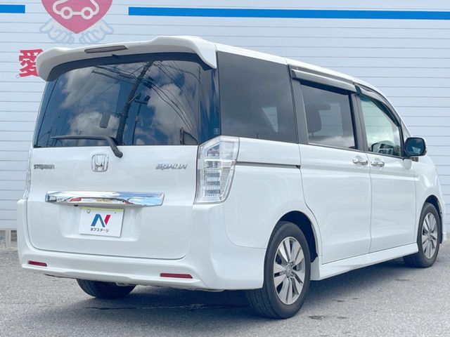 HONDA STEPWAGON SPADA 2012