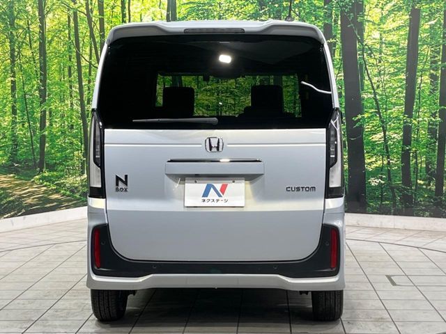 HONDA N BOX CUSTOM 2024